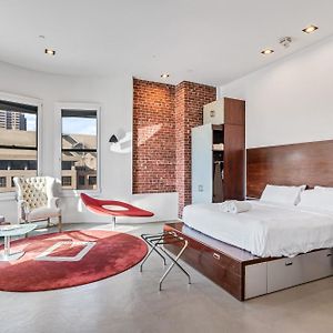Superior King Suite